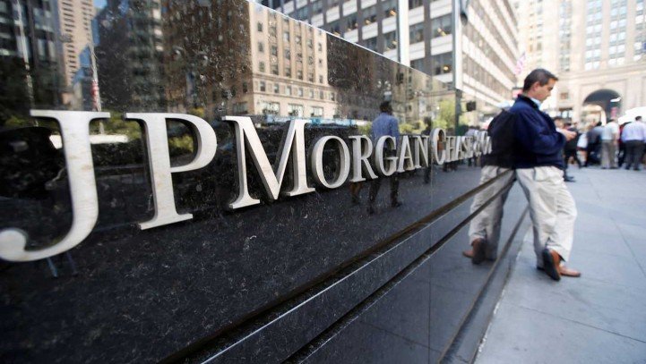 Major Bank Admits to Illegal Practices and Compensates Homeowners